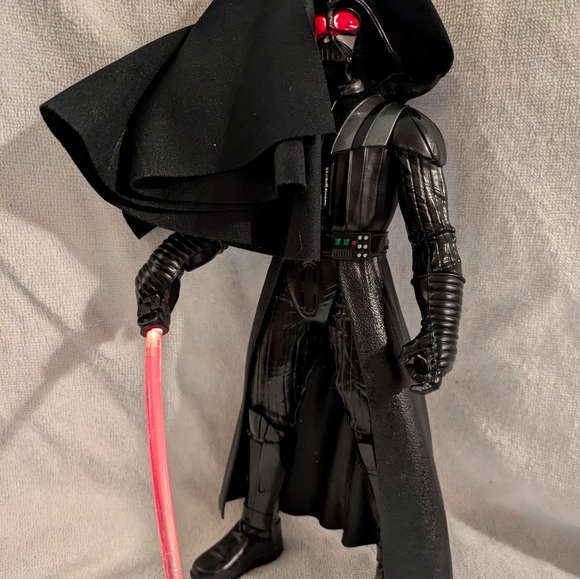 Darth Vader Action Figure - Black and Silver - Picture 11 of 12